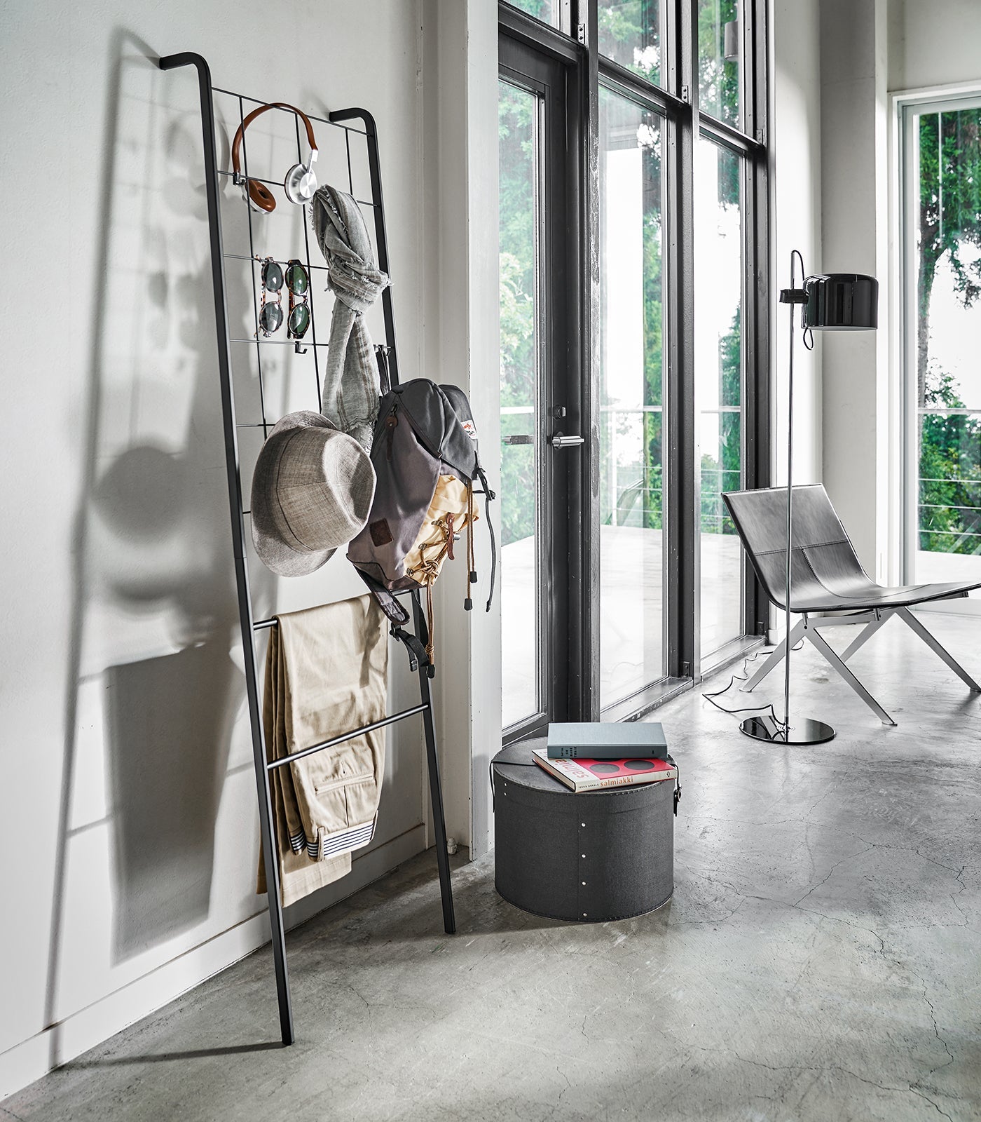 Leaning Ladder with Grid Panel (63 H)  - Steel