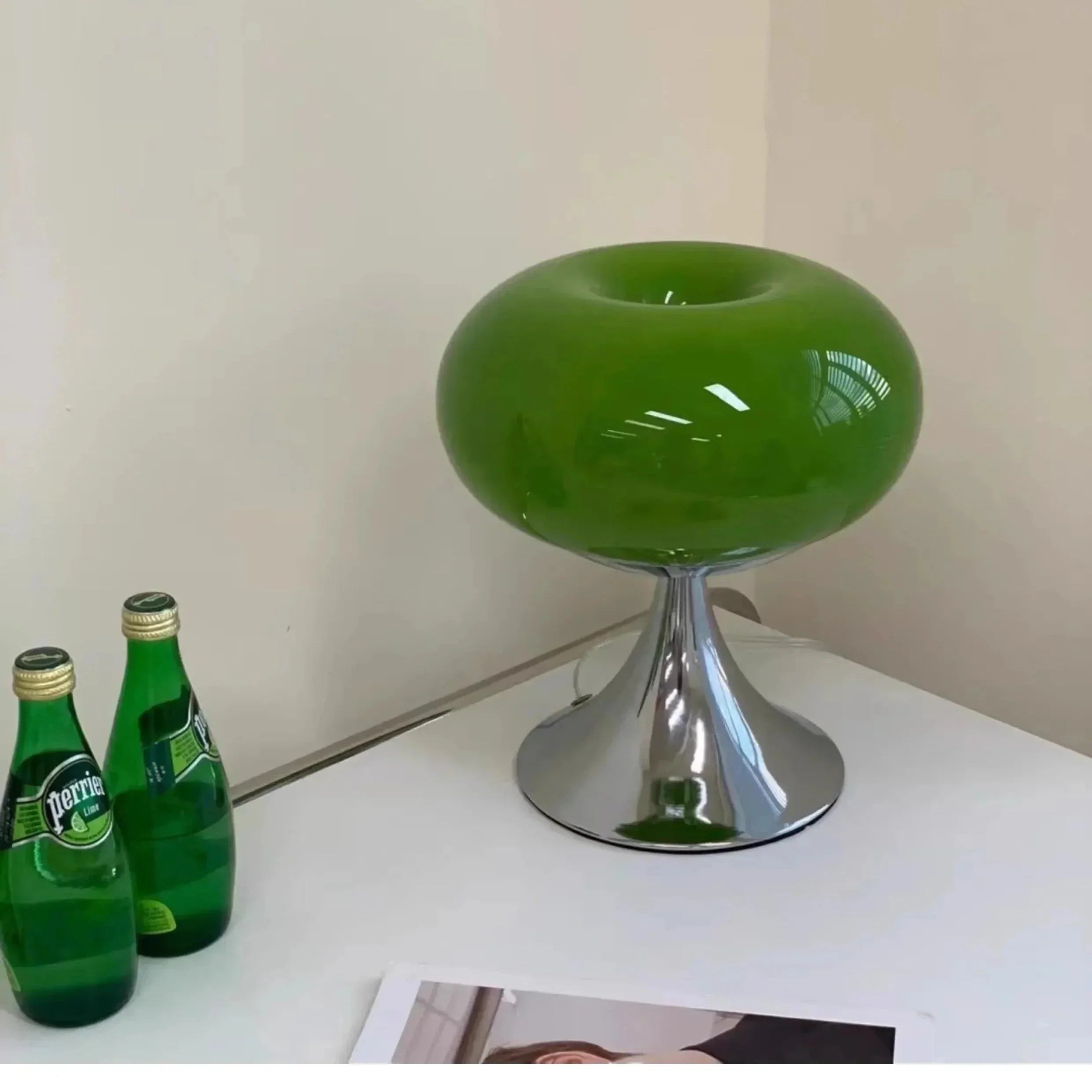 Retro Apple Table Lamp