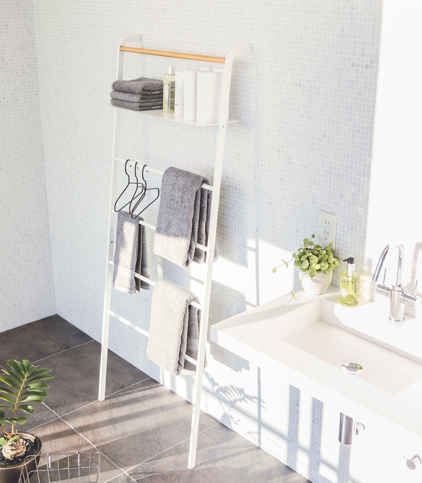 Leaning Storage Ladder With Shelf (63 H)  - Steel